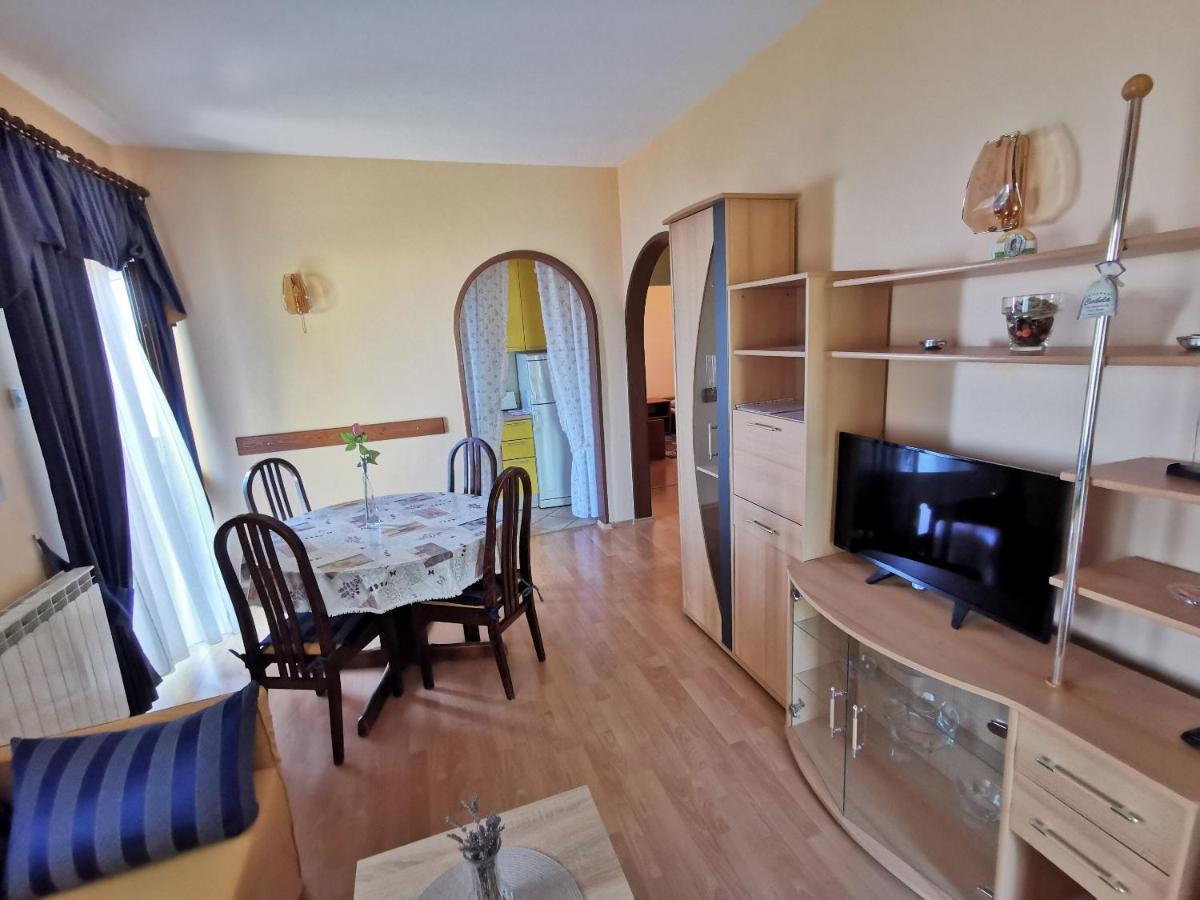 Apartment Delost Laurana Esterno foto