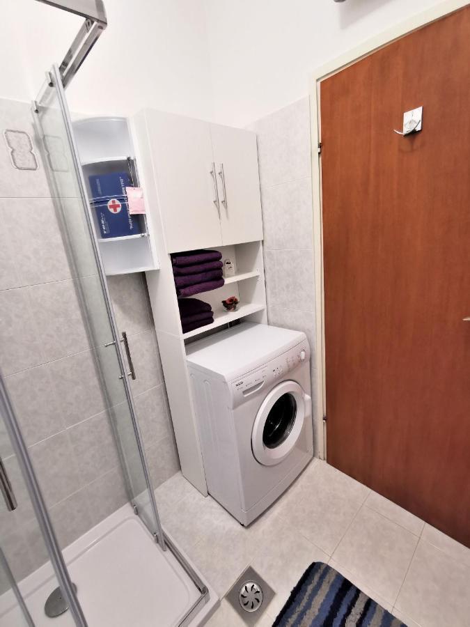 Apartment Delost Laurana Esterno foto