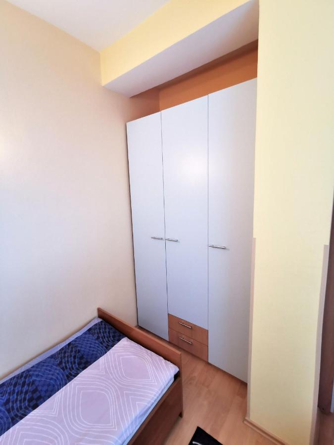 Apartment Delost Laurana Esterno foto