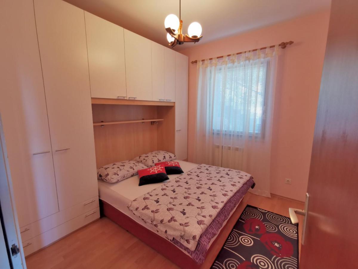 Apartment Delost Laurana Esterno foto